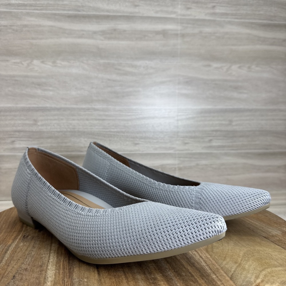 Vionic Grey Dahlia Pointed Low Heel Flat Knit Comfort Shoes Womens Size 9 EUC